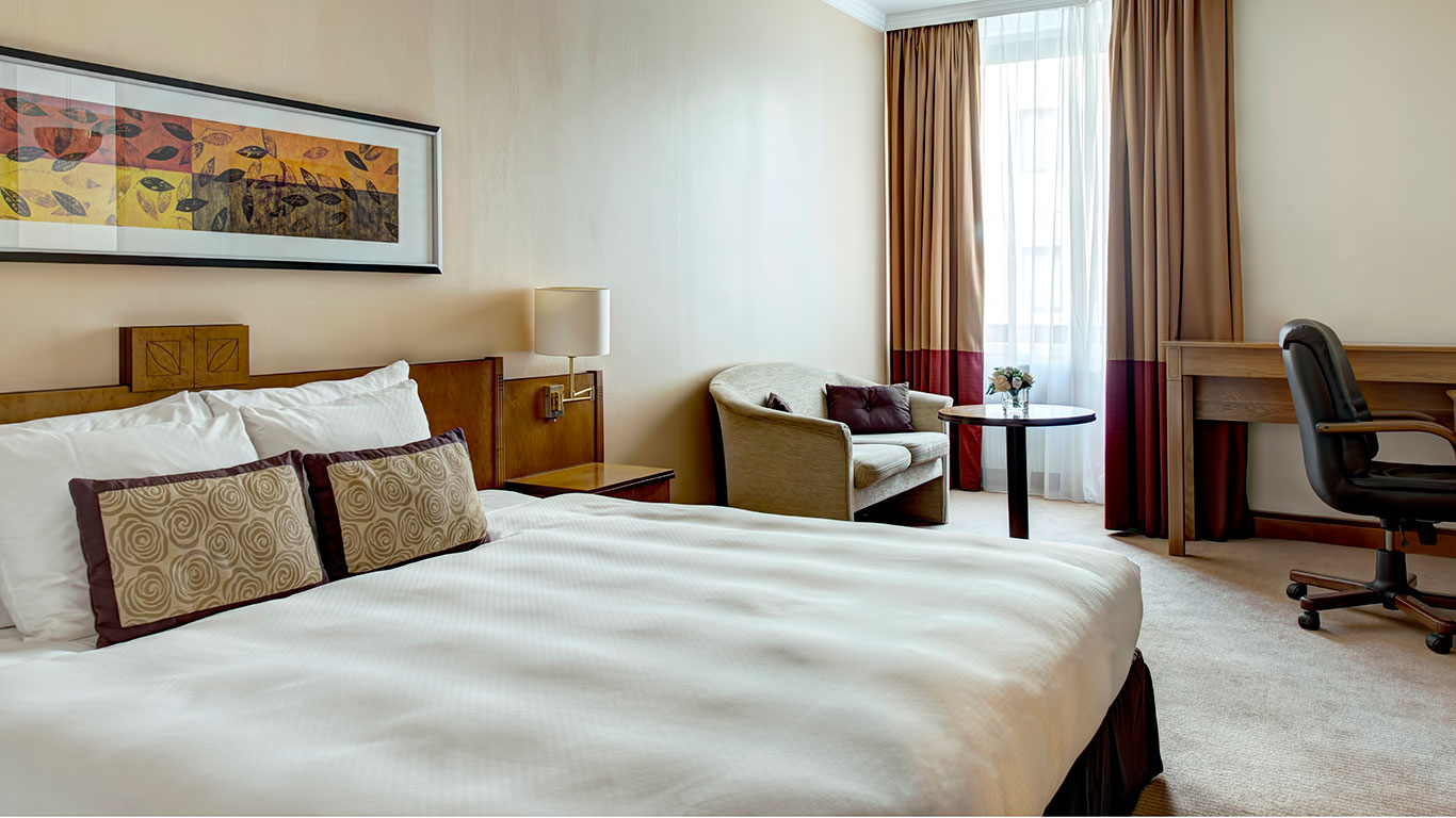 Рисунок: /blogs/Superior-king-room.jpg