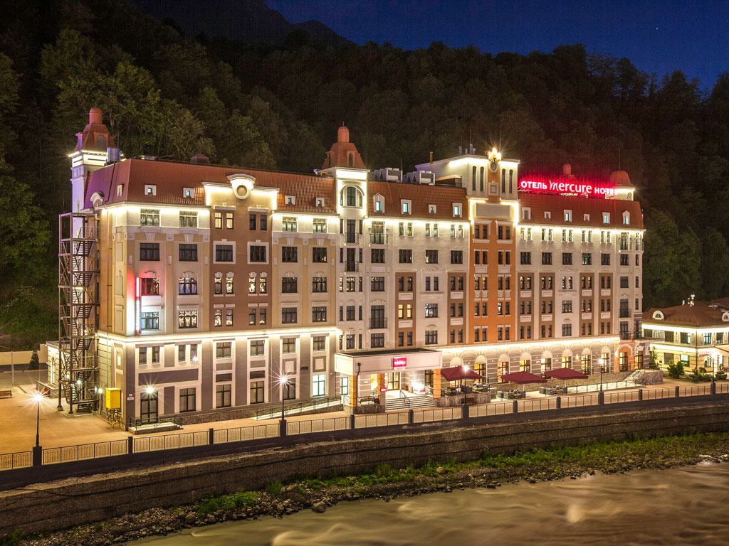 Mercure Rosa Khutor 4*