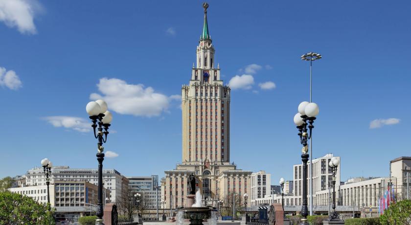 Hilton Moscow Leningradskaya 5*